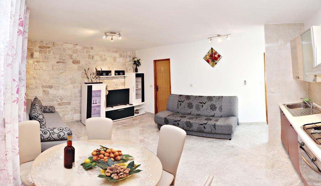 Apartment Romic Omiš Exteriér fotografie
