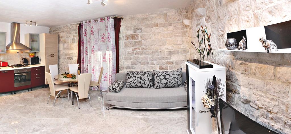 Apartment Romic Omiš Exteriér fotografie
