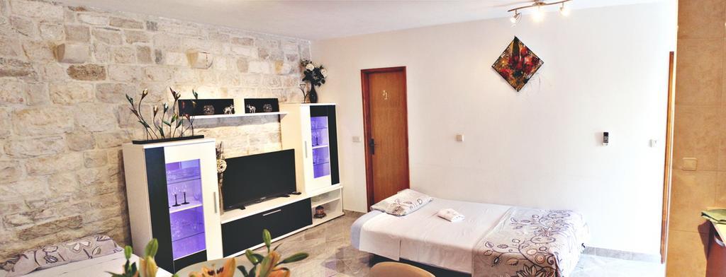 Apartment Romic Omiš Exteriér fotografie